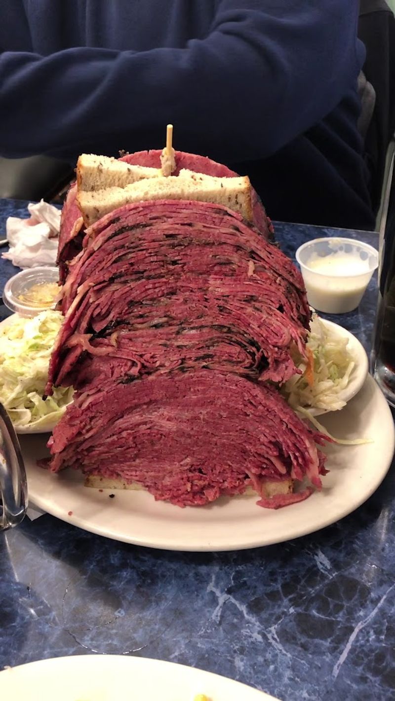 One New Jersey Deli Is Famous For Its Truly Enormous Sandwiches - Decor Hint Practical Tips Before You Go