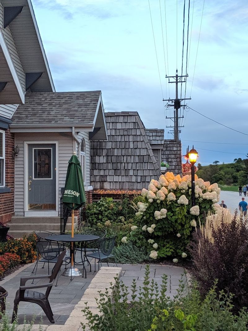 Wisconsin Has A Supper Club That Never Changed A Thing About How It Does Steak And That Is Exactly The Point - Decor Hint Hours And When To Go