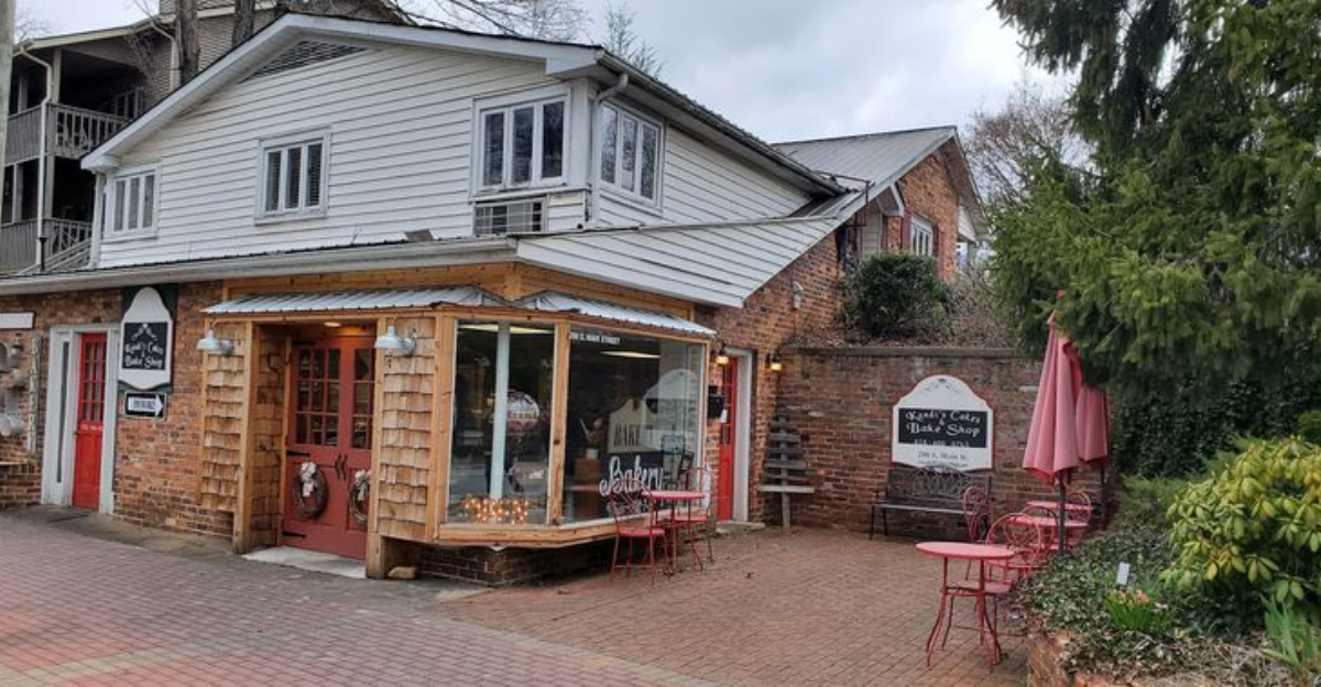 The Beloved Danish Bakery In North Carolina Thats Worth The Drive From Anywhere - Decor Hint