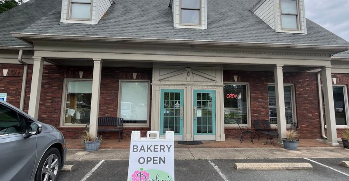 The Best Gooey Butter Cake In North Carolina Is Hiding Inside This Beloved Small Town Bakery 2 - Decor Hint