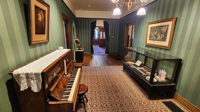 Guided Tours That Bring History to Life