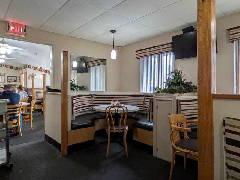 A Small Diner With Big Comfort Food Energy