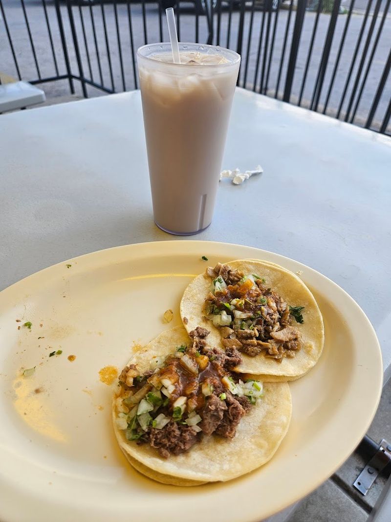 Colorado Has A Cozy Restaurant That Delivers The Kind Of Dining Experience People Come Back For Again And Again - Decor Hint Horchata And Comfort Drinks