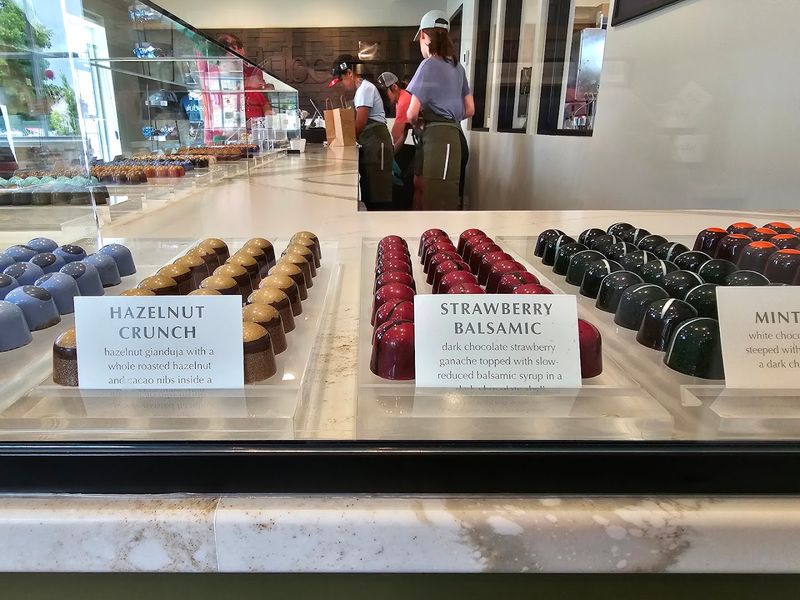 Lulubee Artisanal Chocolates, Lincoln
