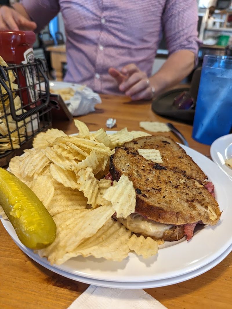 The BLT That Keeps People Coming Back