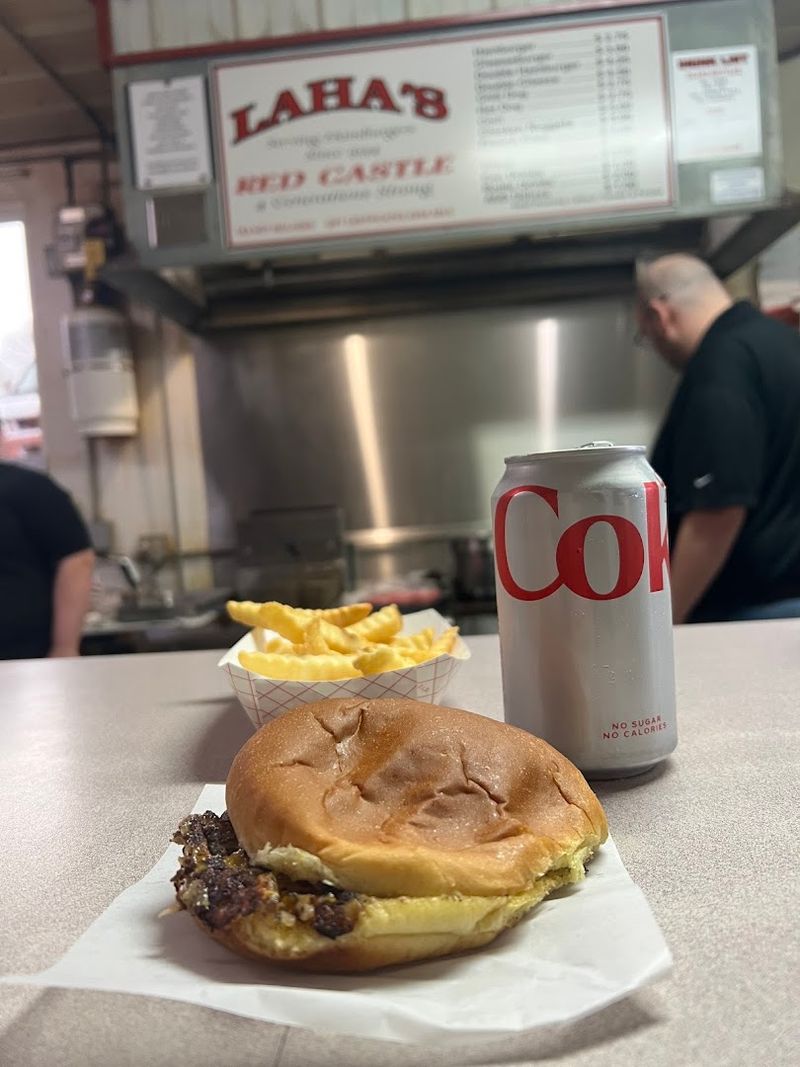 These Smash Burgers At This Tiny Kentucky Restaurant Have Built A Huge Following - Decor Hint Hodgenville's Best-Kept Open Secret