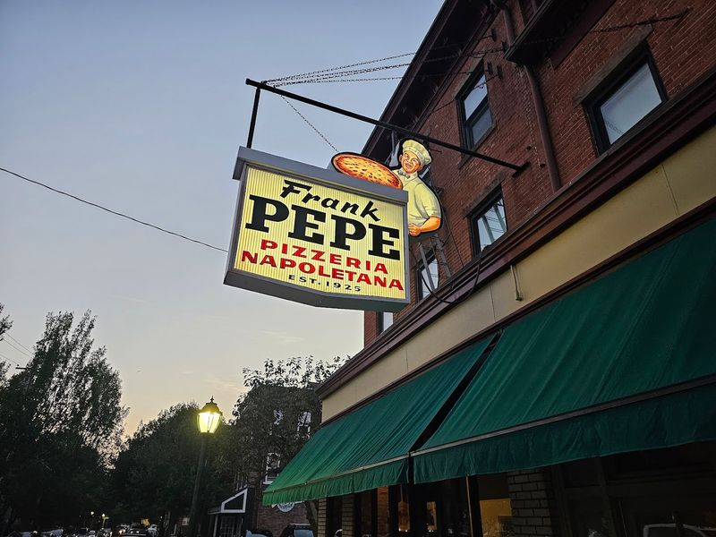 This Connecticut Restaurant Serves White Clam Pizza People Cannot Stop Talking About - Decor Hint The Line Outside And Why It Is Worth Every Minute