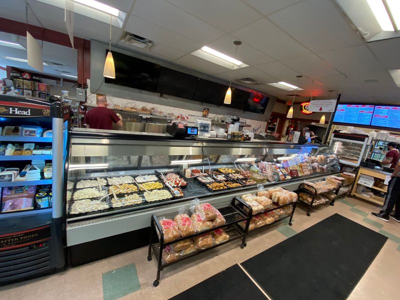 This Favorite Massachusetts Bakery Focuses on Fresh Bread Instead of Viral Hype - Decorating Hint Because no viral moment can replace a real rumor