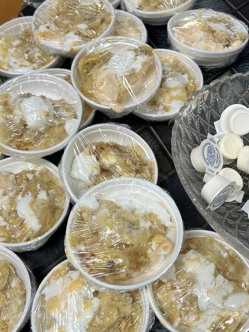 Peach Cobbler That Makes The Drive Worth It