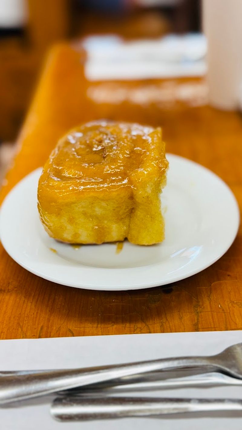 North Dakota Has A Small-Town Cafe Where Every Meal Has Built A Reputation That Stretches Well Beyond The Town Limits - Decor Hint Caramel Rolls Worth The Drive