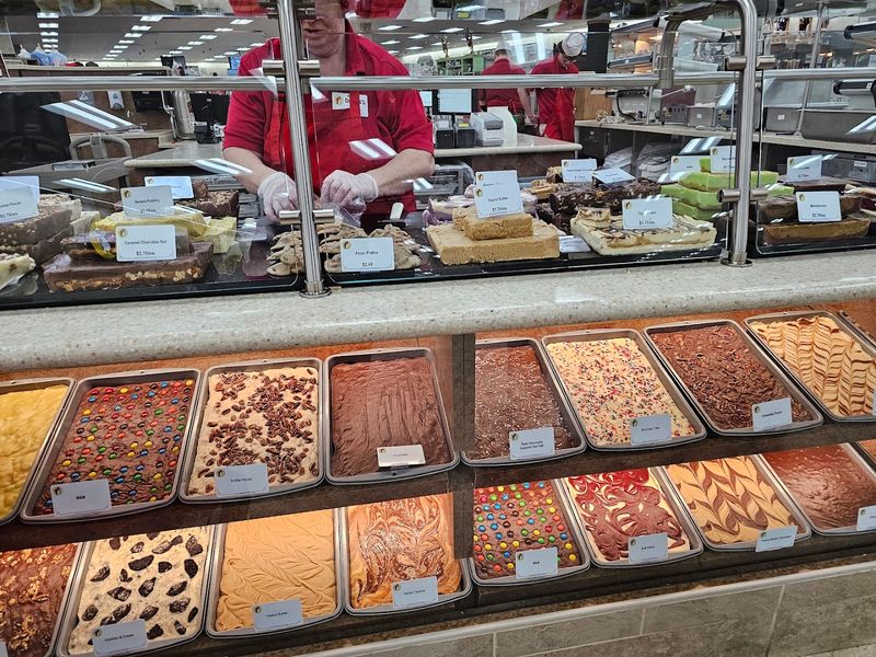 Fresh Fudge Worth Stopping For
