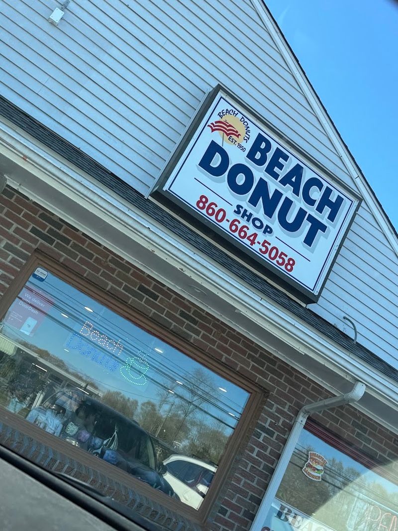 Beach Donut Shop, Clinton