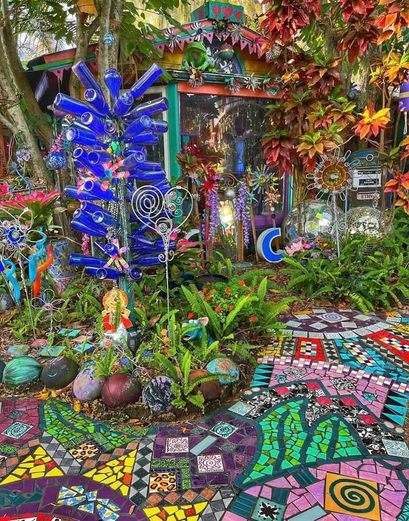 This Enchanting Florida Garden Feels Like Something From A Fantasy Novel - Decor Hint Exploring The Space At Your Own Pace