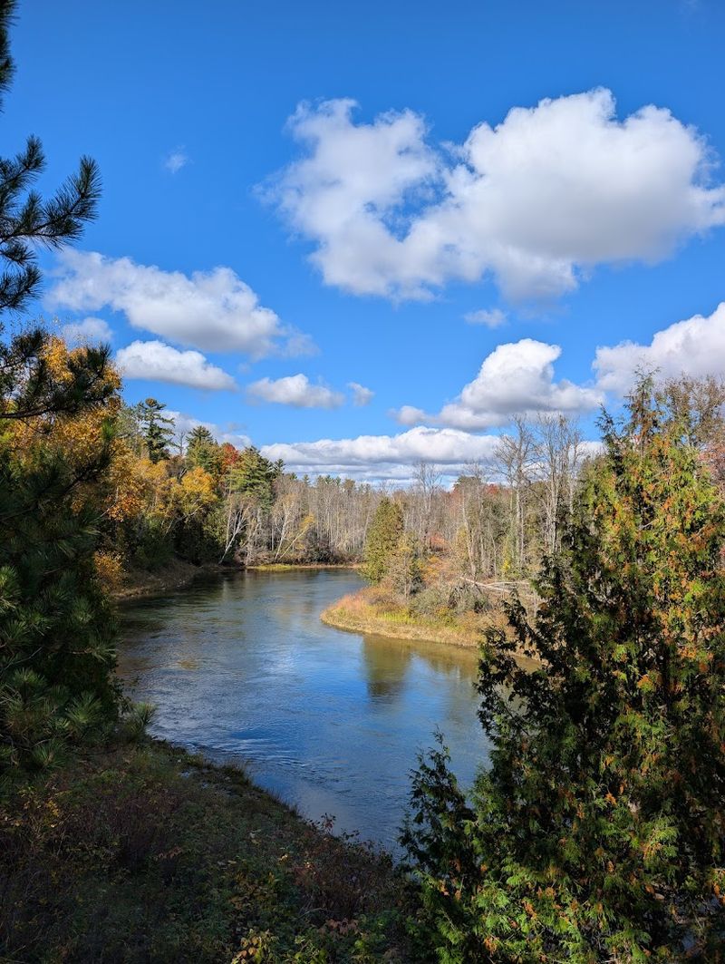These Michigan Road Trips Are Packed With Scenic Views And Small-Town Charm - Decor Hint The River Road Scenic Byway From Oscoda Along The AuSable River
