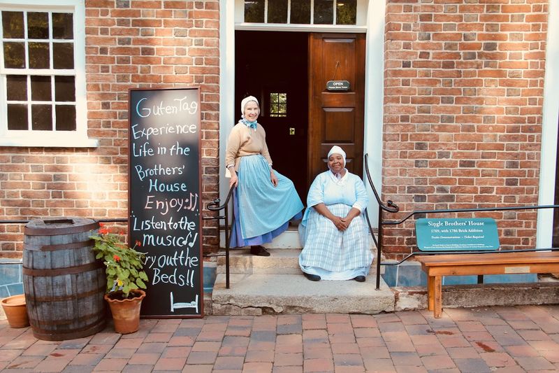 Costumed Interpreters Bringing History Alive