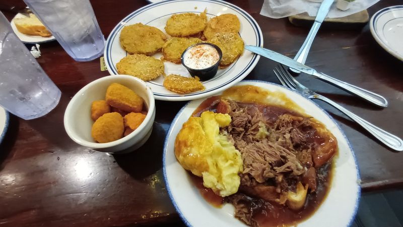 The Best Restaurant In Kentucky Located In A Small Town - Decor Hint Chicken Livers And Classic Country Sides