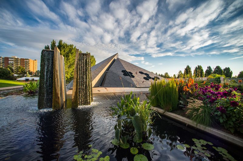 This Colorado Botanical Garden Feels Like A Peaceful Escape From Everyday Life - Decor Hint Water Gardens With Over 450 Aquatic Plant Species