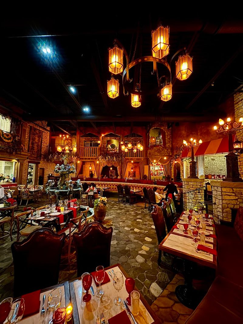 The Owners Booth: A Private Romantic Escape Above It All