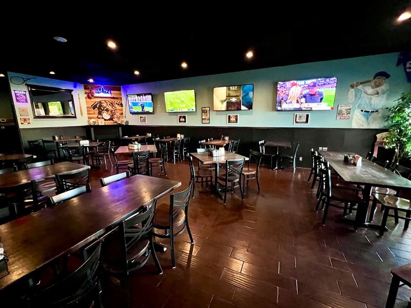 The Juiciest Burgers At This Connecticut Tavern Are Bigger Than You Can Imagine - Decor Hint Why Southington Locals Keep Coming Back