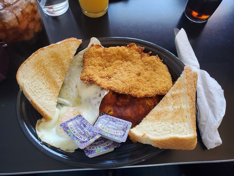 Breakfast Plates That Make The Alarm Clock Feel Worth It