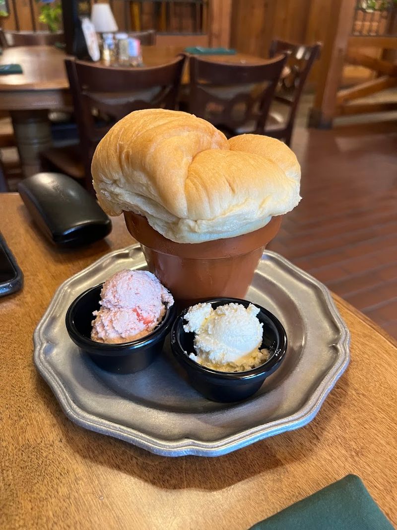 Flower Pot Bread With Strawberry Butter Worth the Drive