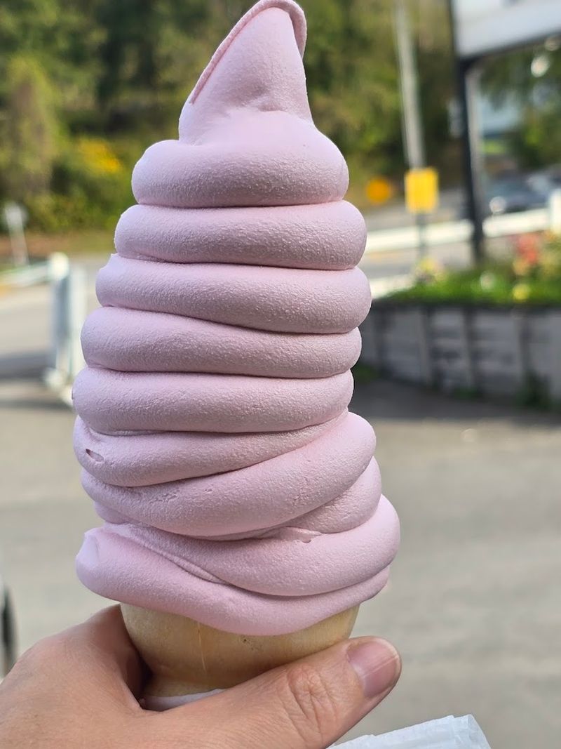 The Tiny Ice Cream Shop In West Virginia Where Every Sundae Feels Like A Special Occasion - Decor Hint The Soft Serve That Started A Lifelong Habit