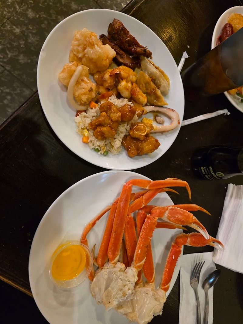 This Illinois Seafood Buffet Is Known For Crab That Keeps Diners Coming Back - Decor Hint Pricing That Makes Unlimited Crab Feel Like A Win