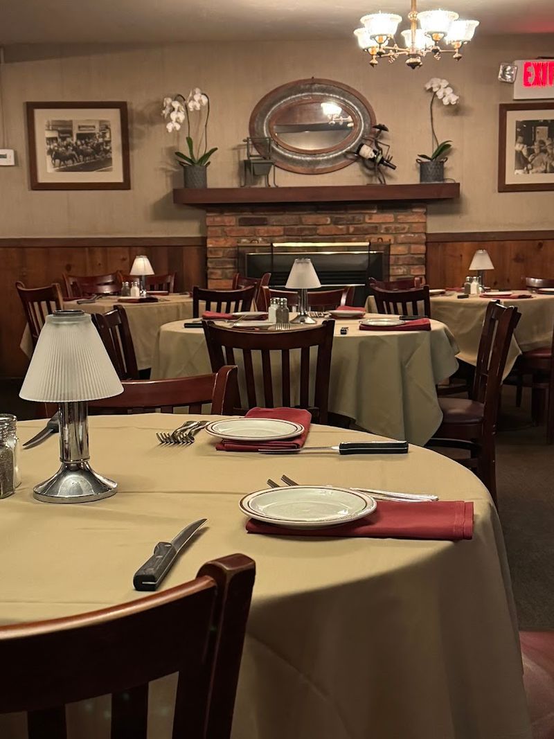 Enjoy The Rustic Old-School Atmosphere