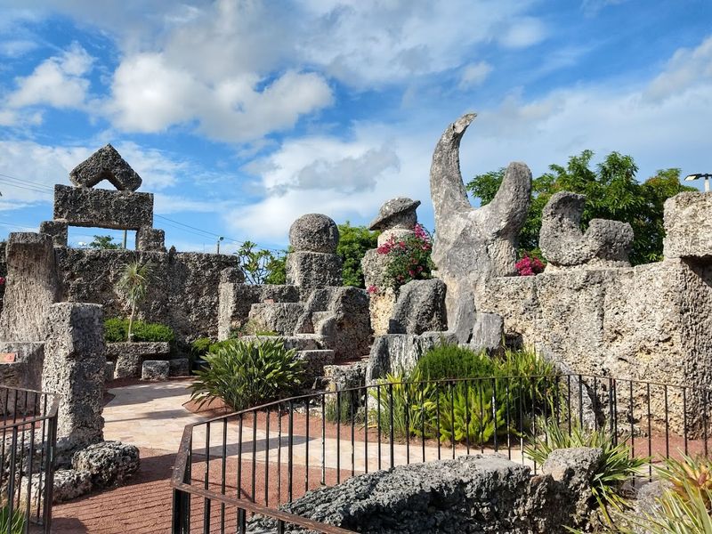 One Of Florida's Most Fascinating Attractions Was Built In Total Secrecy - Decor Hint Over 1,000 Tons Of Oolitic Limestone
