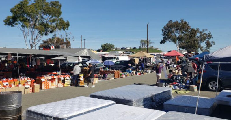 The Massive Flea Market In California Where You Can Eat, Shop, And Browse For Hours