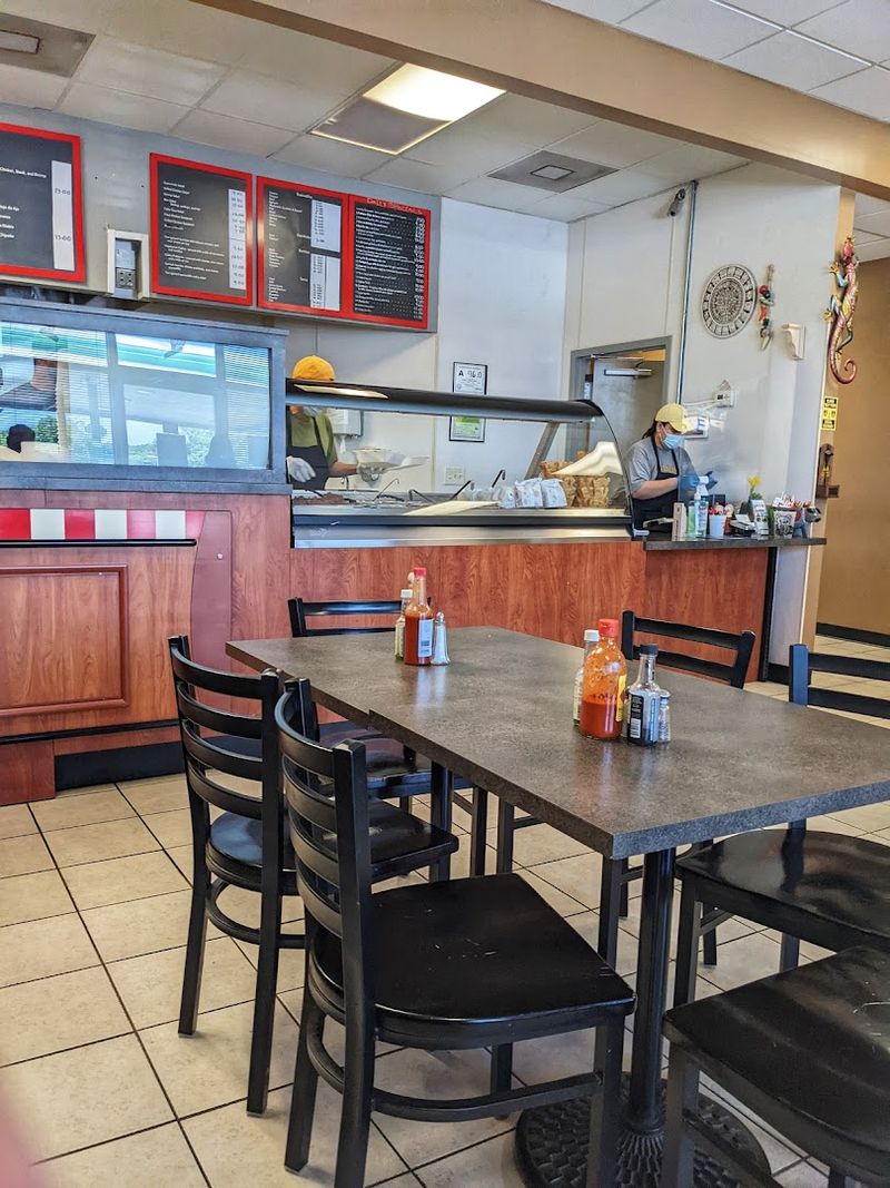 A No-Frills Space With Full-Flavored Food