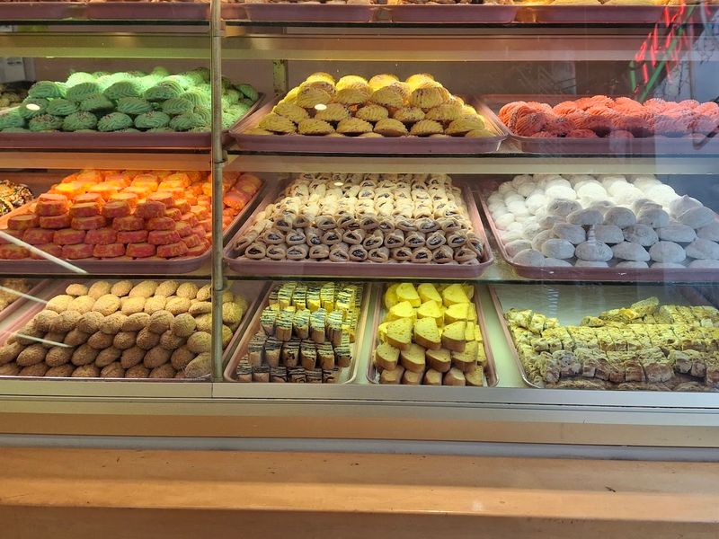 This Favorite Massachusetts Bakery Focuses on Fresh Bread Instead of Viral Hype - Decorating Hint What sets the menu apart from the usual suspects