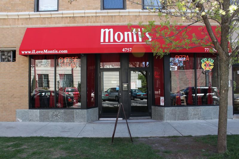 The Cheesesteaks At This Illinois Restaurant Keep Customers Coming Back Constantly - Decor Hint Why People Drive Across Chicago Just For This Sandwich