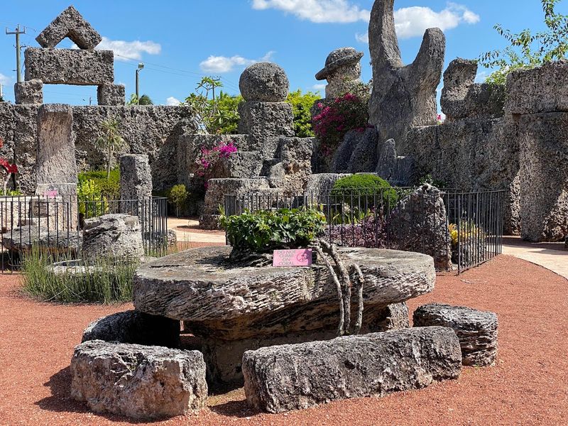 One Of Florida's Most Fascinating Attractions Was Built In Total Secrecy - Decor Hint Working Entirely At Night In Total Secrecy