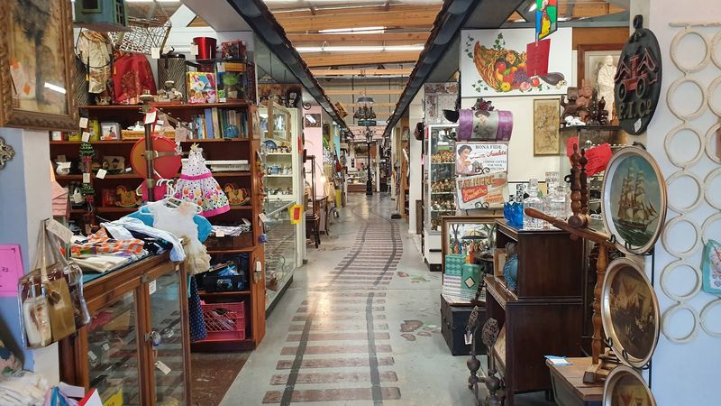 Granny's Attic Antique Mall, Temecula