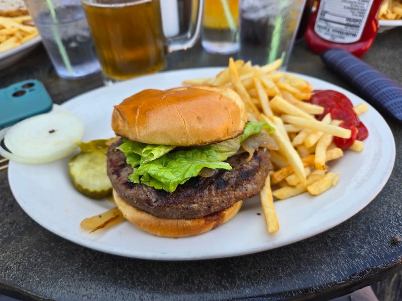 North Dakota Has A Small-Town Cafe Where Every Meal Has Built A Reputation That Stretches Well Beyond The Town Limits - Decor Hint Bison Burger And Local Flavor