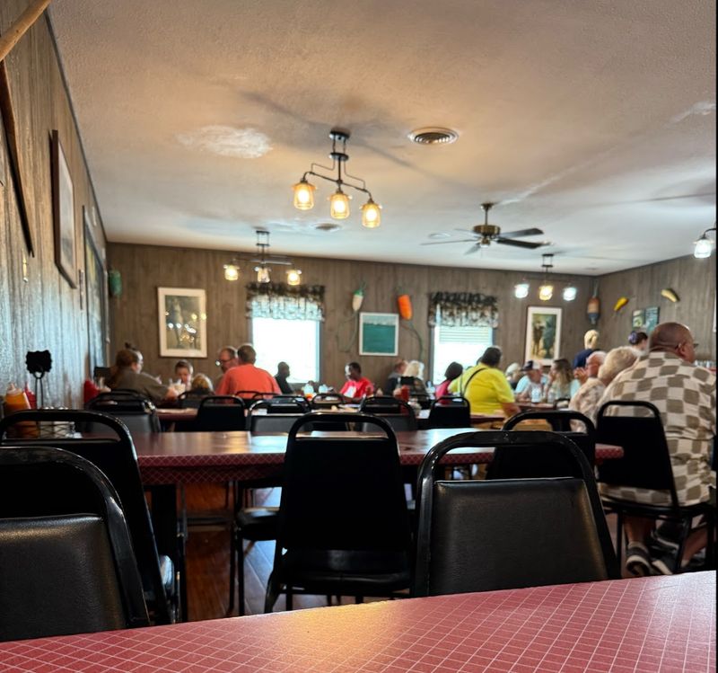 A Dining Room That Feels Like Missouri Itself