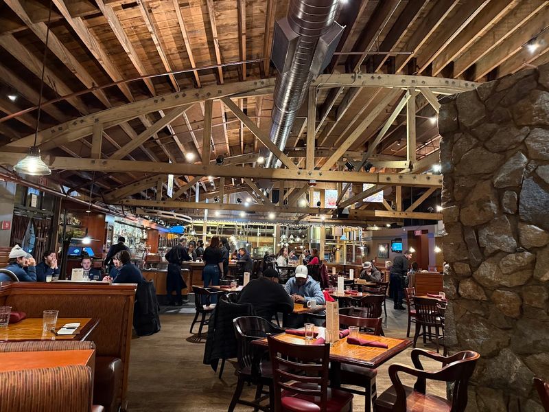 Glacier Brewhouse