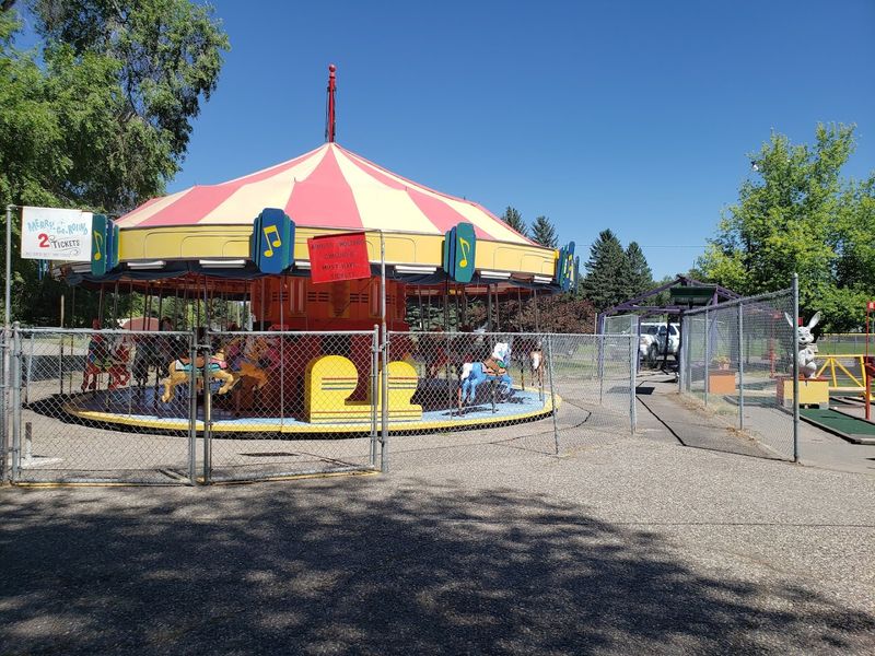 Small-Scale Amusement Makes The Whole Place Feel Sweeter