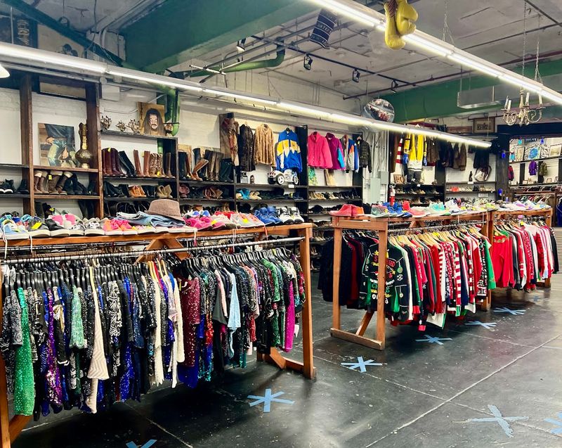 L Train Vintage, Knickerbocker Avenue Brooklyn