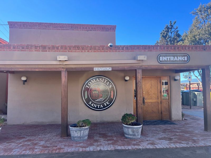 These 10 New Mexico Restaurants Combine Rich History With Unforgettable Flavor - Decor Hint Tomasita's