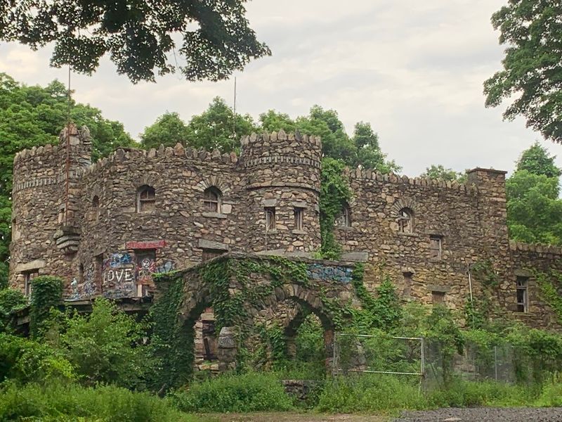 Why The Ruins Still Feel So Dramatic