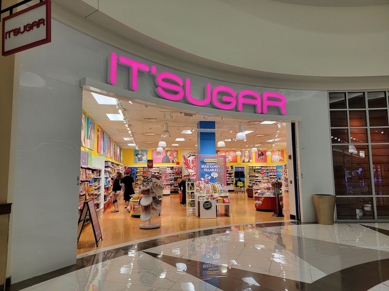 IT'SUGAR Foxwood Outlets, Ledyard