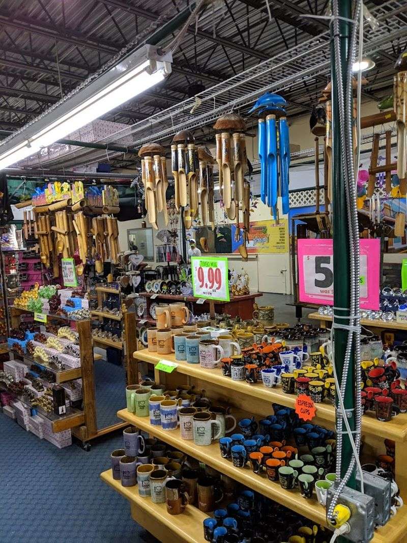 This Huge Florida Market Is Perfect For Shoppers Who Love Great Deals - Decor Hint Best Times To Visit And Practical Tips