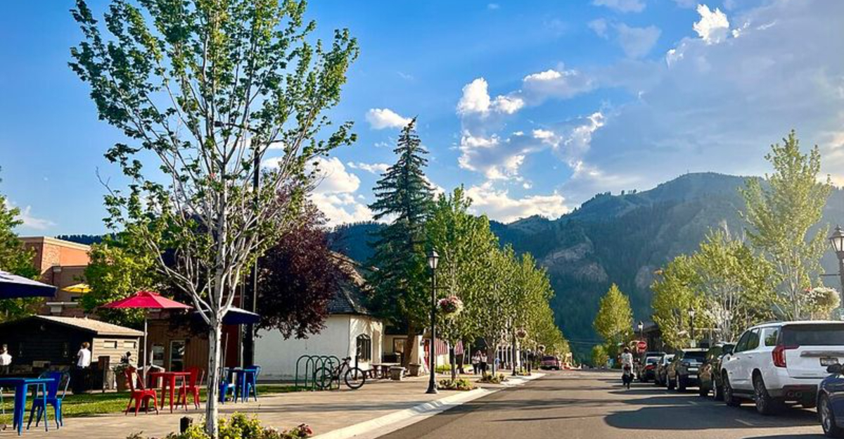 These 10 Adorable Idaho Villages Make A Weekend Trip Feel Like A Storybook Escape - Decor Hint