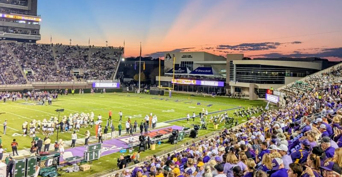 These North Carolina Stadiums Make Game Day Feel Larger Than Life - Decor Hint
