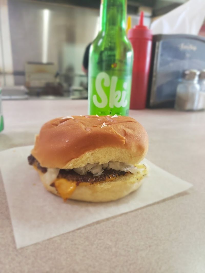 These Smash Burgers At This Tiny Kentucky Restaurant Have Built A Huge Following - Decor Hint The Burger Institution You Did Not Know You Needed