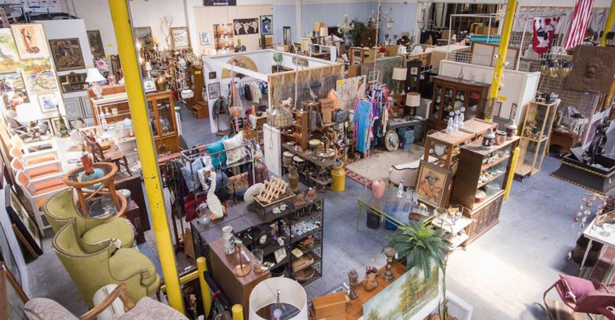 This 40000 Square Foot Southern California Consignment Store Feels Like A Collectors Treasure Hunt - Decor Hint