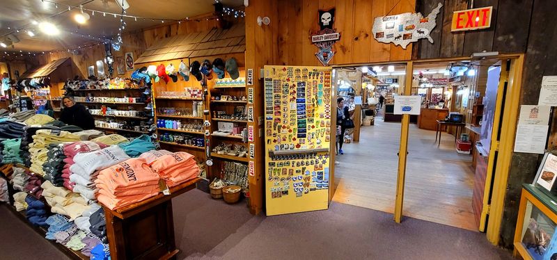 Welcome to the shoppable museum