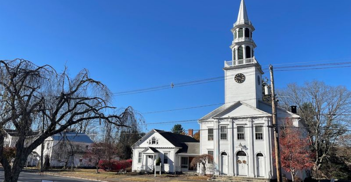 This Charming Connecticut Town Feels Like A Well Kept Secret - Decor Hint